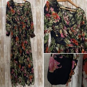 XTaren Semi-sheer long-sleeved floral gown